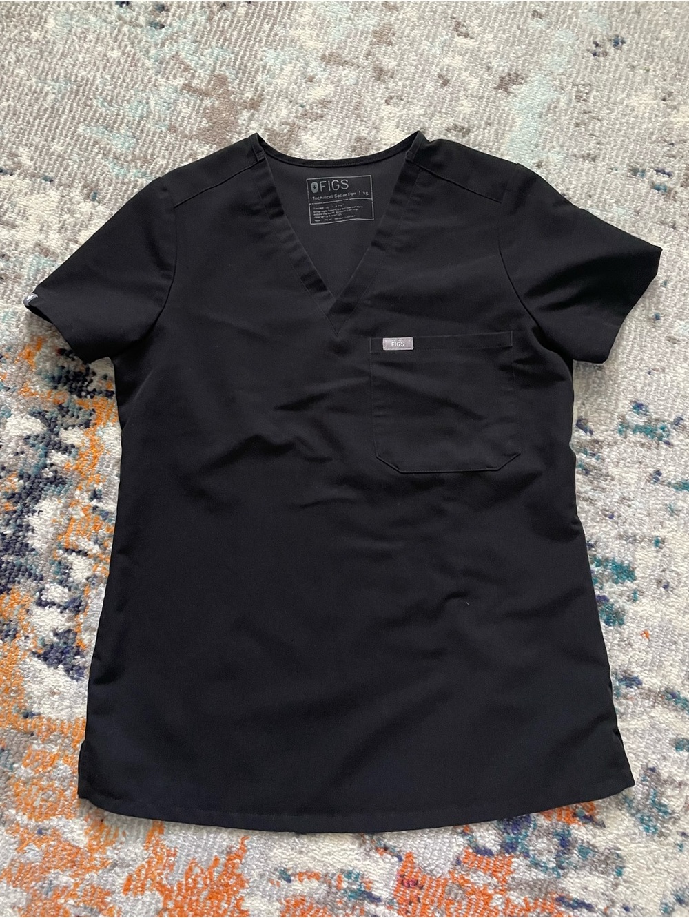 Figs Women's Black V-Neck Scrub Top
